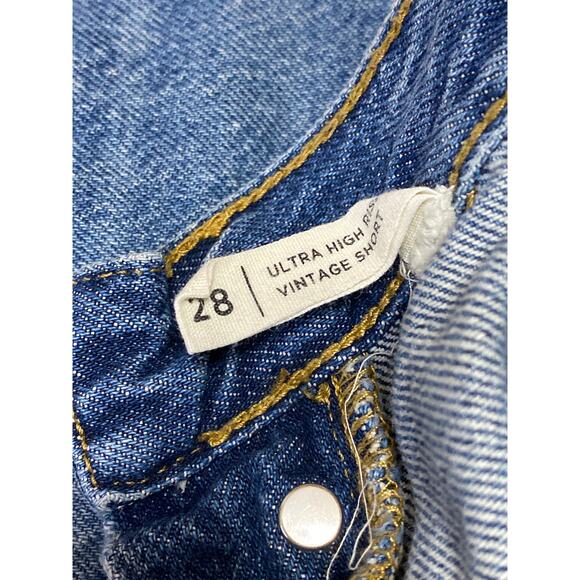 Pacsun Blue Ultra High Rise Frayed Hem Wide Leg Vintage Denim Jeans Shorts Sz 28 - Picture 6 of 7